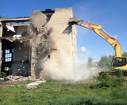 Демонтаж зданий в Боровичах и  Новгородской области