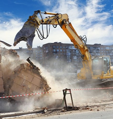 Услуги демонтажа в Боровичах